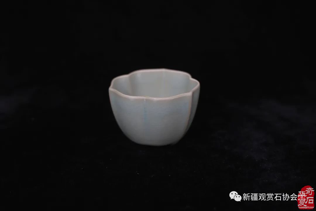 触摸45亿年前的星辰—一从中原陨石馆“陨石汝瓷”说起