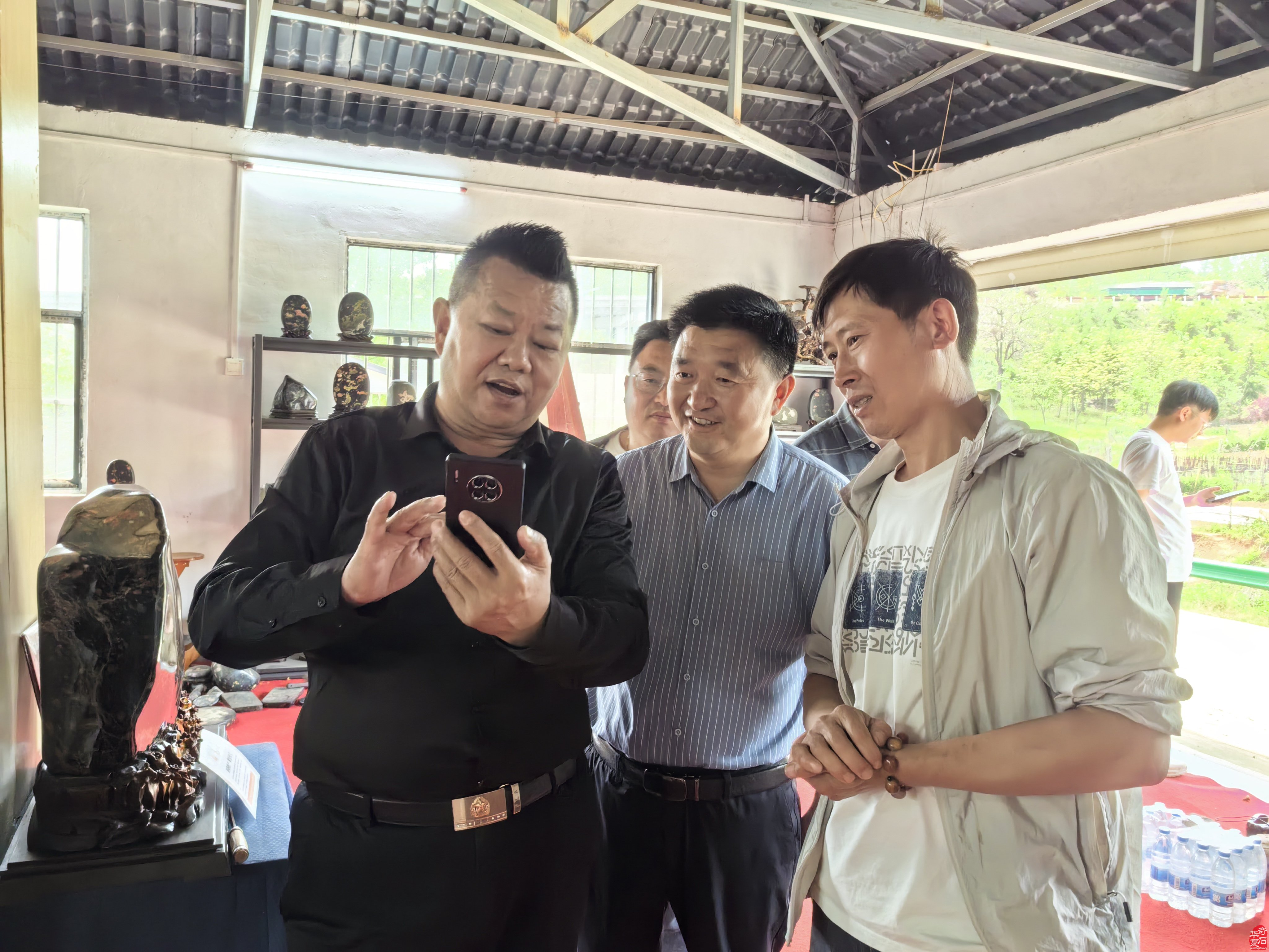 中国观赏石协会形象大使周发猛再访洛阳