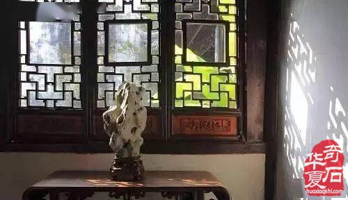 家有奇石,宅不穷,人和室雅!