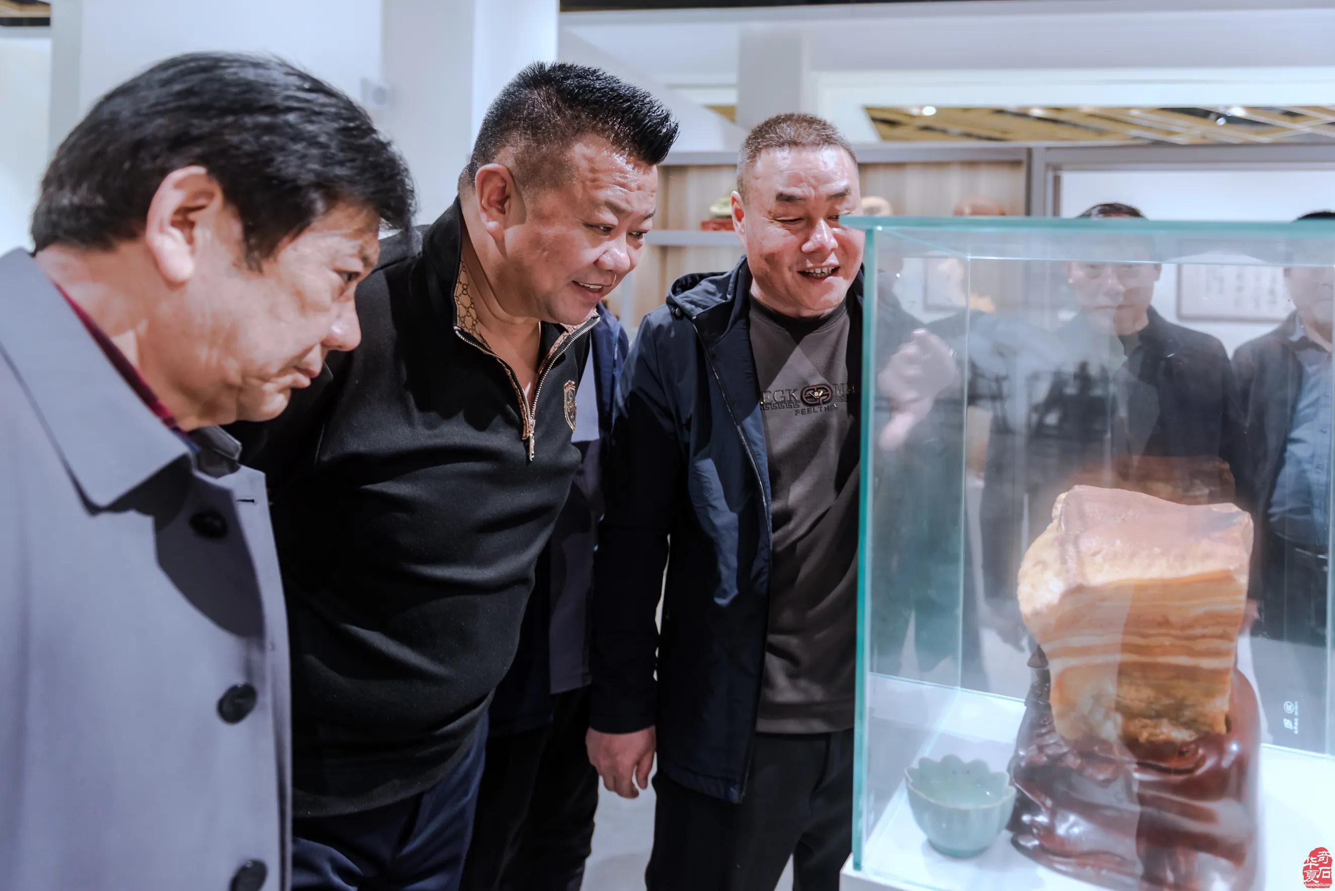 震撼赏石人且看长江精品肉石艺术馆
