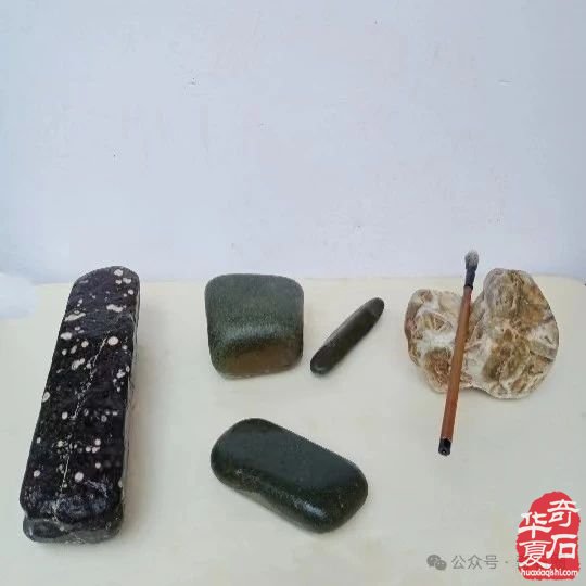 赏玩奇石，何乐之有？