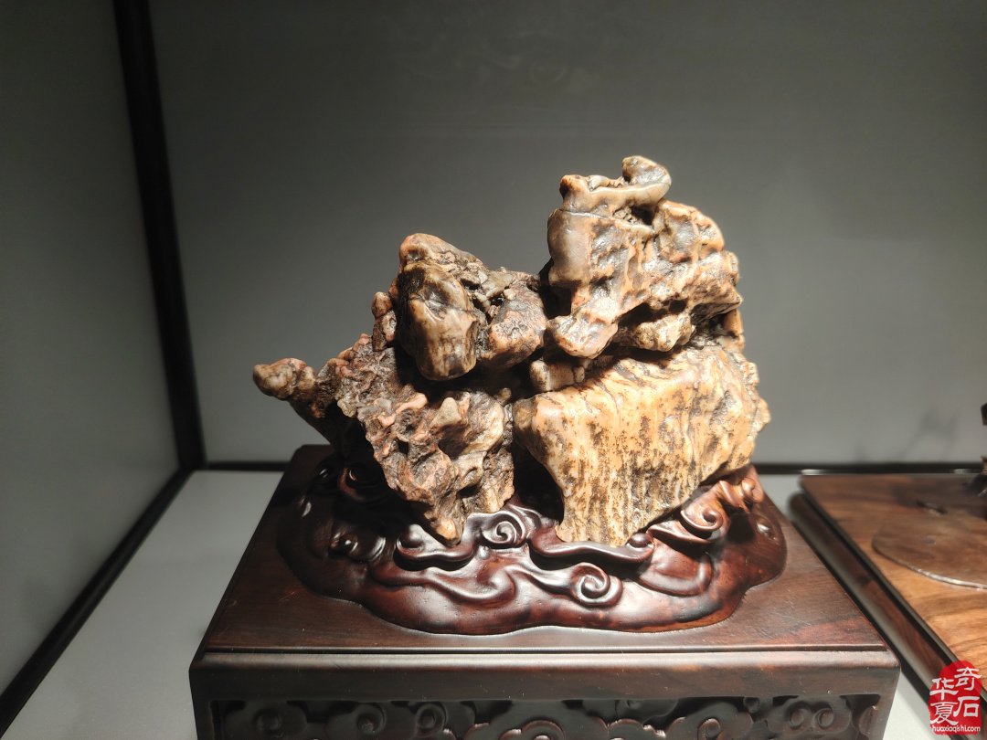 参访张敏的《澎湃山水》奇石美学馆