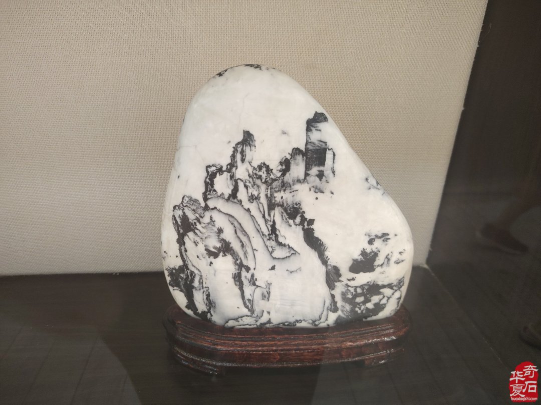 兰州黄河之滨4A景区有一个《黄河奇石馆》