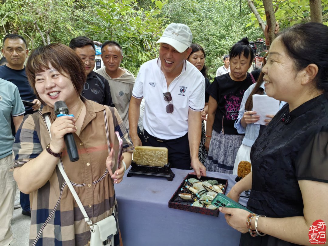 洛阳石界全国第十三个赏石日举办丰富多彩的活动