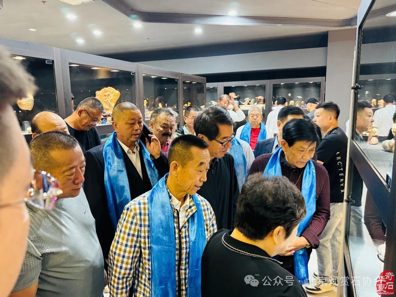 巴彦淖尔观赏石珠宝玉石文化旅游博览会盛大开幕