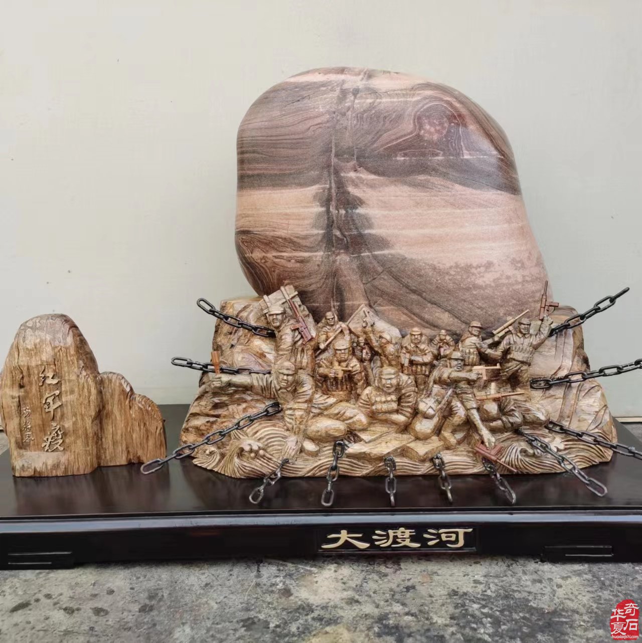 奇石是赋予生命意义的艺术品