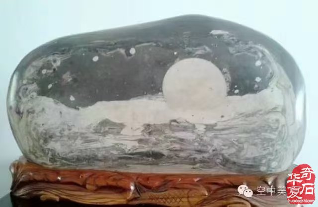 执着赏石人军旅华章《热血与荣耀的铭刻》