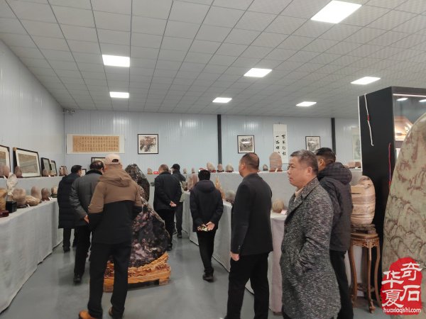 洛阳市赏石协会隆重召开年会理事会