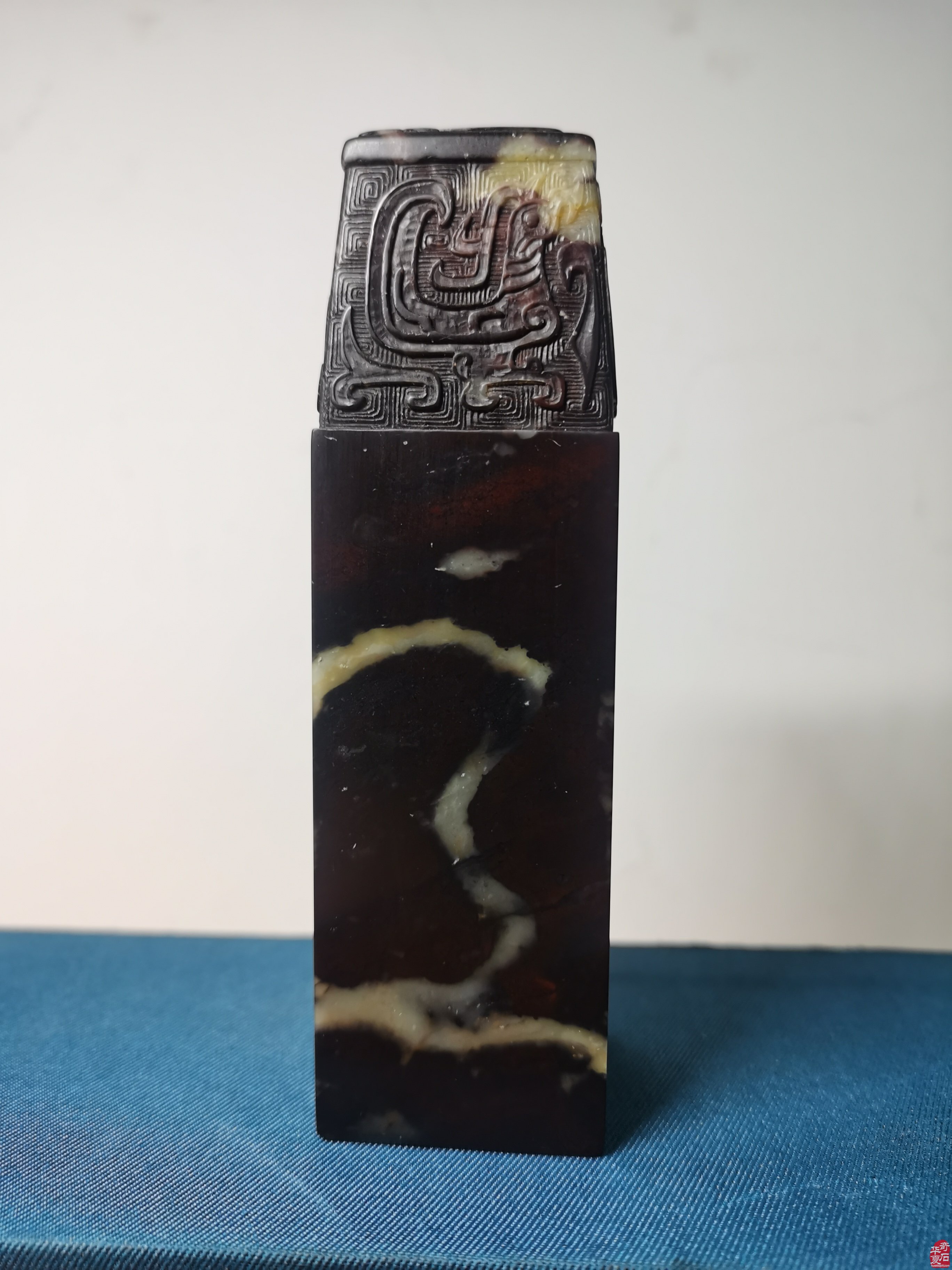 青田石代表团前往洛阳参加4月1日洛阳一年一度的石展