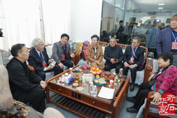 不同视角看洛阳三十三届赏石文化艺术展