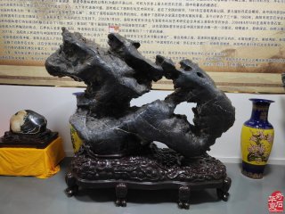 中国洛阳第三十三届“大乾门杯”国际赏石文化艺术展暨交易会于2025年4月1日盛大开幕精品展出的特等奖8方