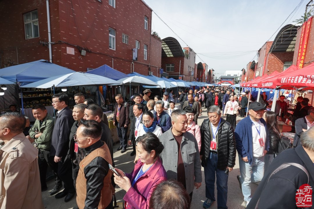 洛阳第三十三届“大乾门杯”国际赏石文化艺术展暨交易会圆满落下帷幕