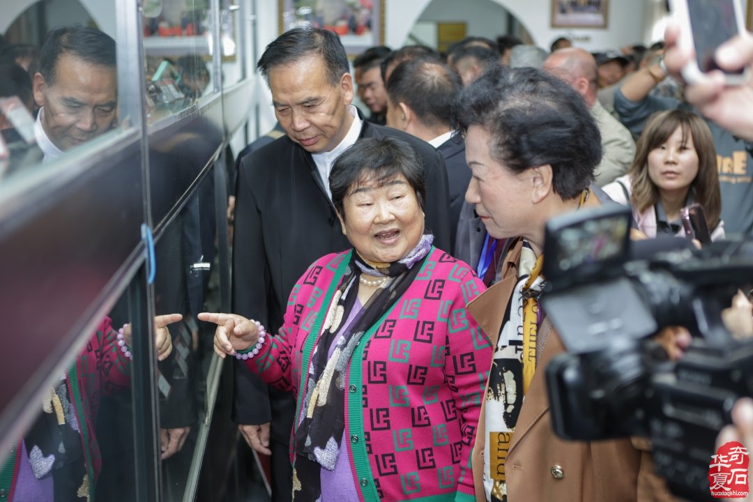 洛阳第三十三届“大乾门杯”国际赏石文化艺术展暨交易会圆满落下帷幕