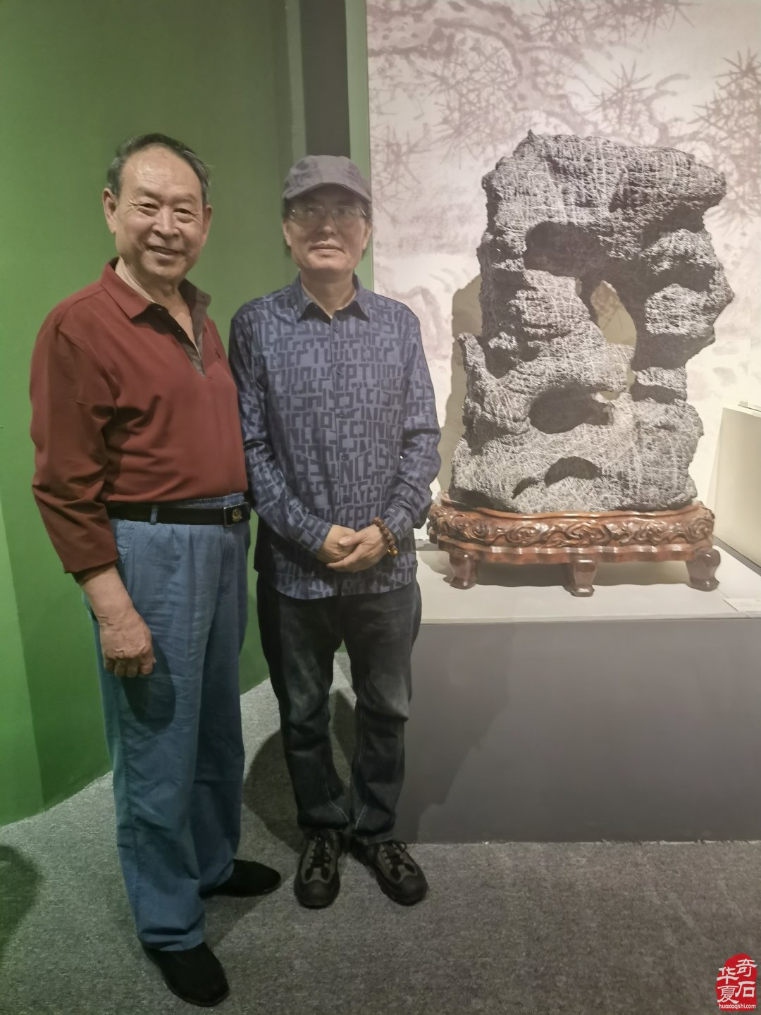 石界恩爱夫妻不肯缺席国博奇石展