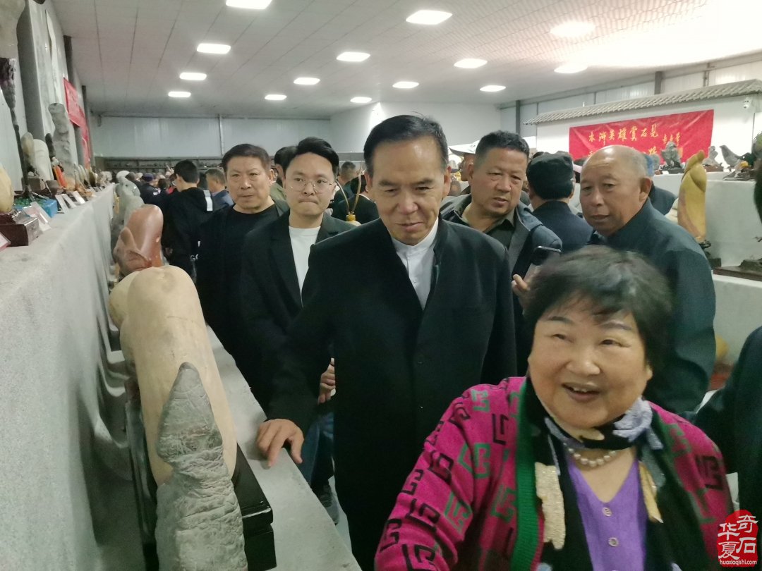 为洛阳赏石文化艺术展荣获“十大品牌展会”点赞