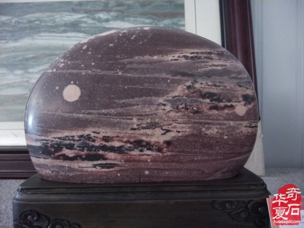 洛阳石界举办迎国庆红色精品奇石展