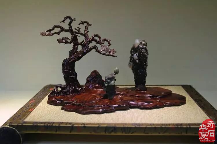 雅居中摆放精美奇石的妙处 图