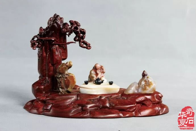 雅居中摆放精美奇石的妙处 图