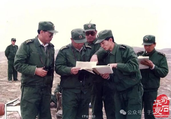 退有所作 休有所为 生命不息 赏石不止 ——退休军人郑忠献身赏石文化事迹