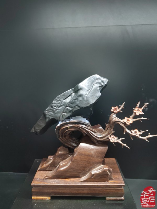 洛阳藏家与马鬃山黑碧玉的生死石缘