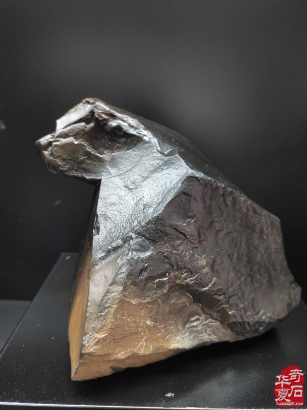 洛阳藏家与马鬃山黑碧玉的生死石缘