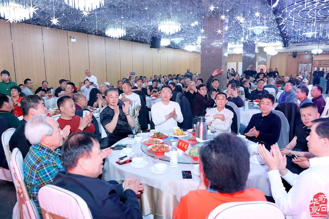 洛阳亲友如相问，一片冰心在玉壶-----参加中国洛阳第三十四届赏石文化艺术展有感