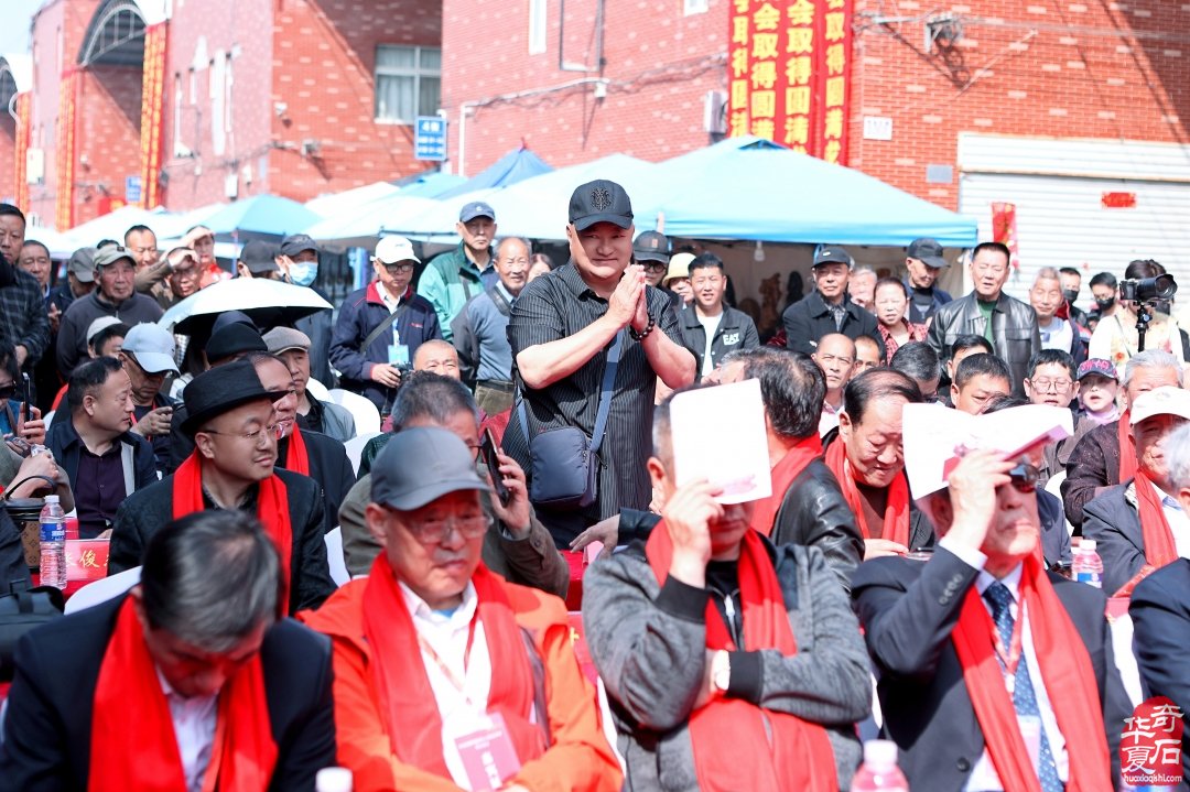 洛阳亲友如相问，一片冰心在玉壶-----参加中国洛阳第三十四届赏石文化艺术展有感