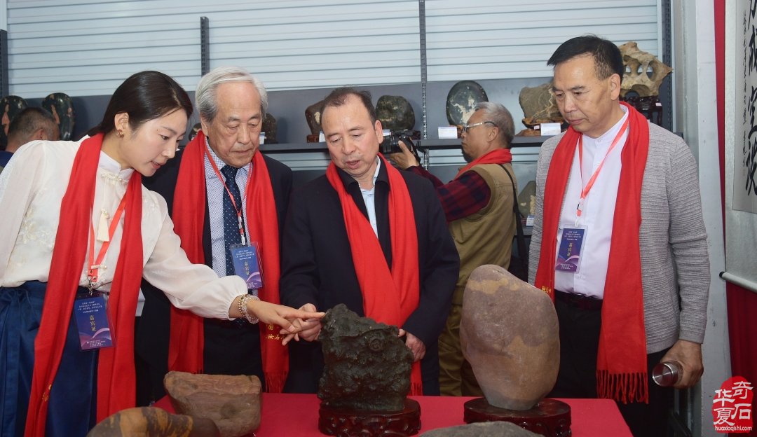 汝州市“乾鸿杯”第四届汝石斗宝大赛隆重开幕