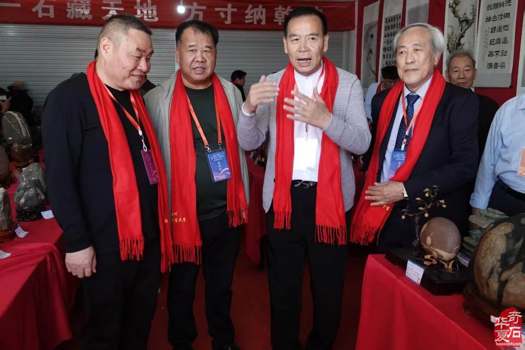 金秀卿：第四届汝州市赏石展参观记