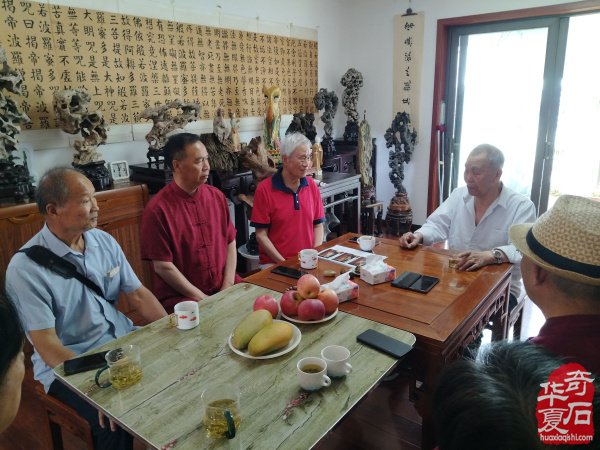 石韵初心传河洛 痴藏太湖守芳华 —— 致敬洛阳赏石前辈李德纯、李重生二老