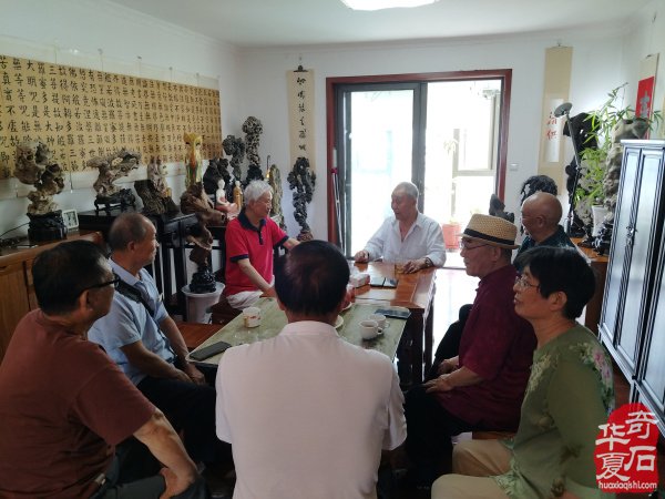 石韵初心传河洛 痴藏太湖守芳华 —— 致敬洛阳赏石前辈李德纯、李重生二老