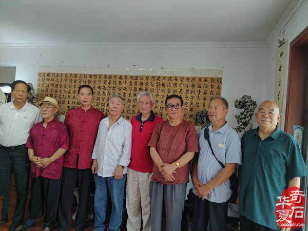 石韵初心传河洛 痴藏太湖守芳华 —— 致敬洛阳赏石前辈李德纯、李重生二老