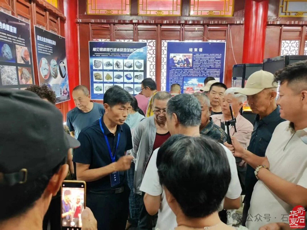 第十七届中国新疆(国际)观赏石和田玉精品博览会隆重开幕