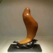 我劝你：有钱还是多收藏精品奇石吧！