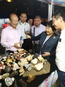 石友们因石结缘为石而相聚在山西晋中