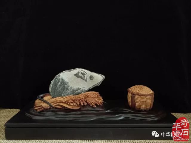 点击进入看图评论 奇石市场才是最好的玩石学堂