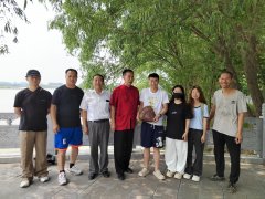 宣传黄河石摄制组走进黄河奇石文化馆 图