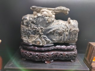 郑州鹤壁平顶山藏家来洛阳第三十三届石展“扫货”