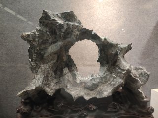 英石：凝固的诗意，流动的永恒