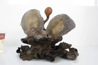 雅居中摆放精美奇石的妙处 图