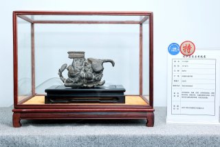 洛阳亲友如相问，一片冰心在玉壶-----参加中国洛阳第三十四届赏石文化艺术展有感