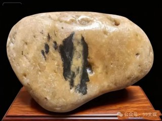 宝鸡石展上一方《泼墨仙人》奇石赏析