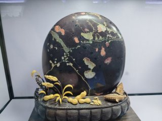吕梁“泰化杯”首届奇石根艺珠宝非遗文创产品展览交流会隆重开