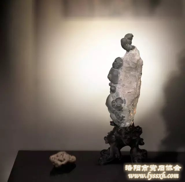 奇石，为什么会成为每一个年代的奢侈品?