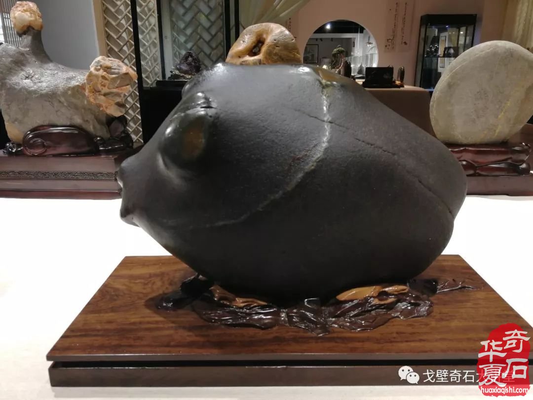 郑州石展一方山形宣石13.6万成交 图