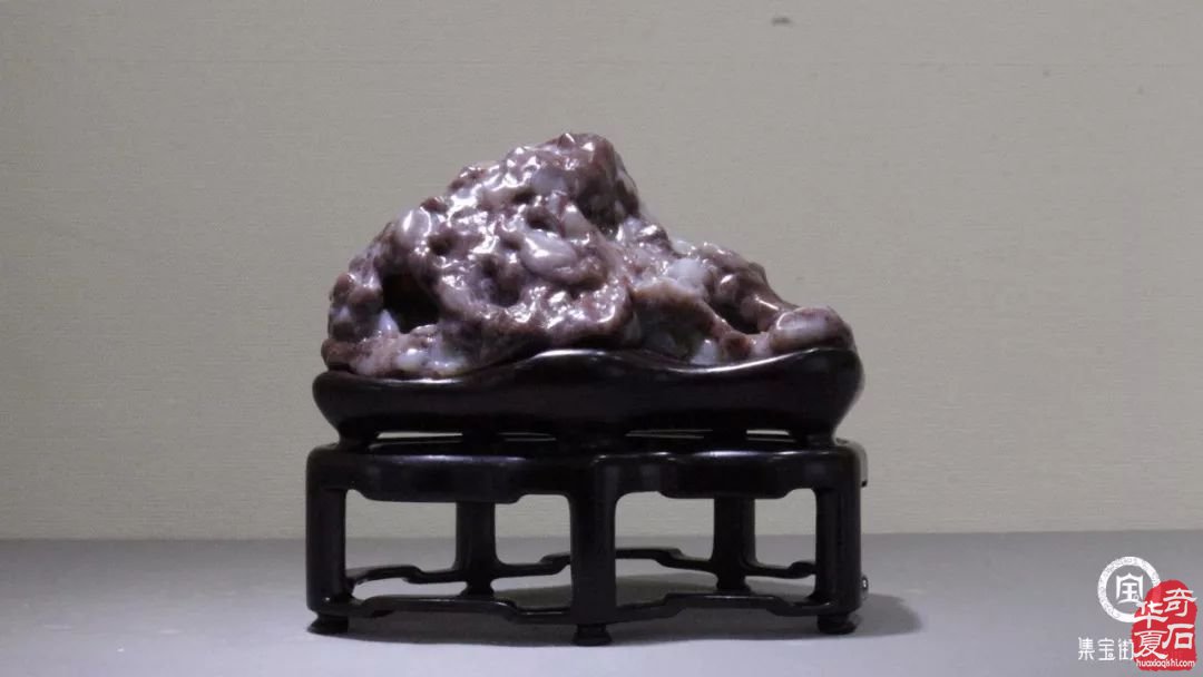 “不合群”的我其实是在玩石头 图